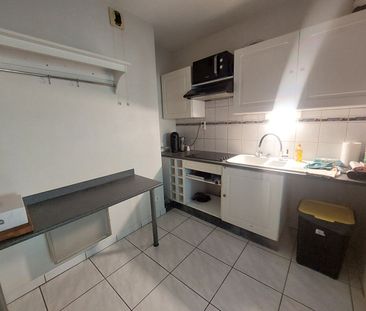 Location Appartement 3 pièces 81m² - Photo 4