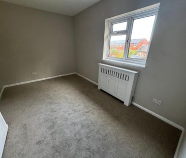 2 bedroom semi-detached house to rent - Photo 2