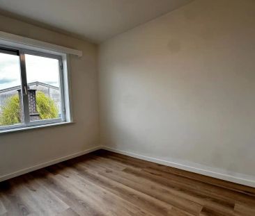 Gerenoveerde rijwoning te huur in Zele - Photo 4