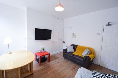 3 bedroom house share to rent - Photo 2