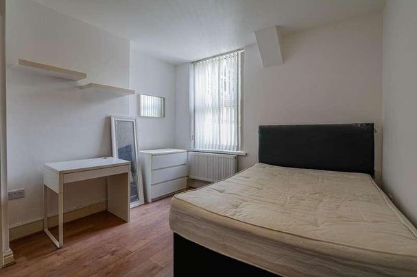 Colum Road, Cathays, CF10 - Photo 1