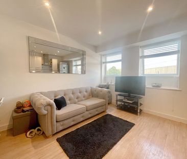 Tempus Court, Bellfield Road, High Wycombe - Photo 1