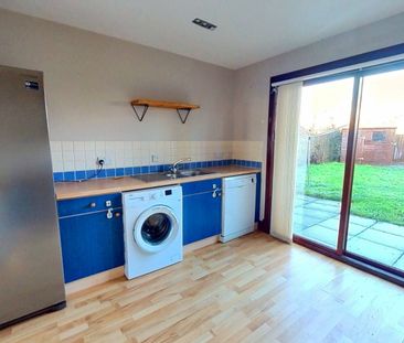 2 bedroom semi-detached house to rent - Photo 6