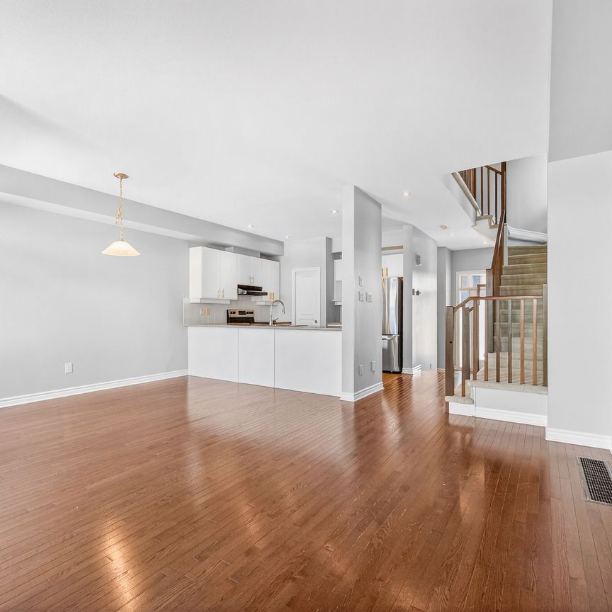 For Lease - 190 Mattingly Way, Blossom Park - Airport and Area, Ontario - Photo 1