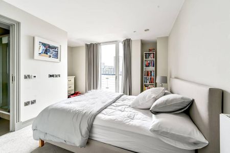 3 bedroom flat to rent - Photo 4