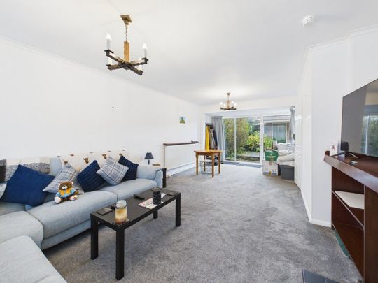 Firs Close, Hazlemere, High Wycombe,HP15 - Photo 1