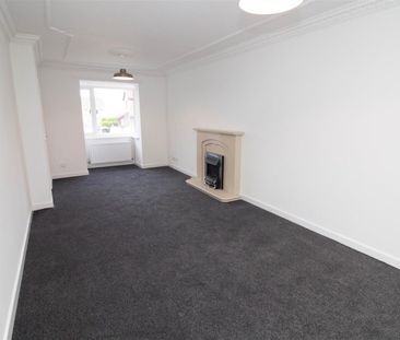 3 Bedroom House - Detached - Photo 2
