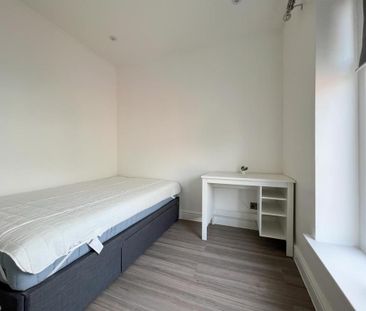 4 bedroom house to rent - Photo 3