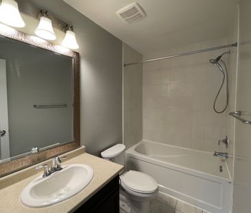 For Lease - 348 Sixteen Mile Drive, Oakville, Ontario - Photo 2
