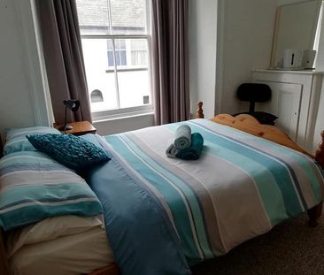 5 bedroom house to rent - Photo 2