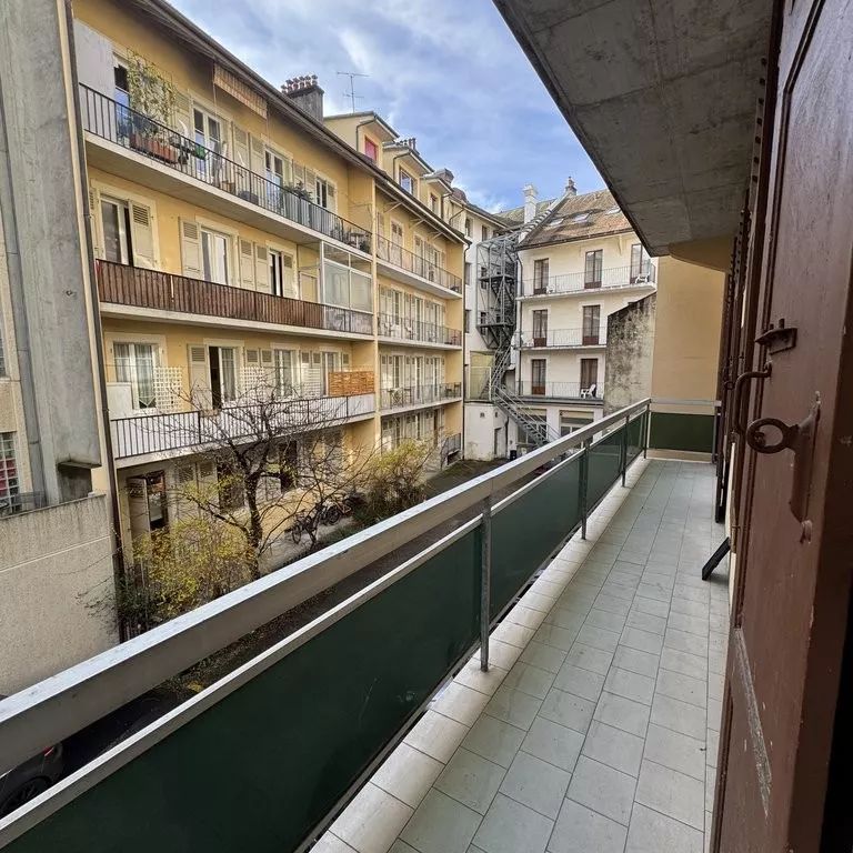 Spacieux 2 pièces de 50m2 sur Nyon ! - Foto 1