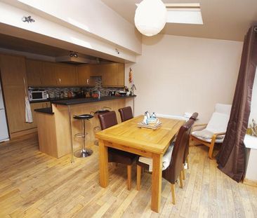 3 bedroom semi-detached house to rent - Photo 4