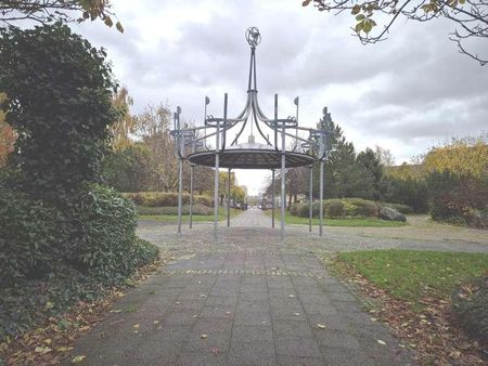 Southside Crescent, Glasgow, G5 - Photo 4