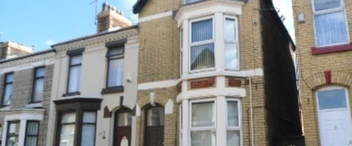 2 bed flat in Breckfield - Photo 1