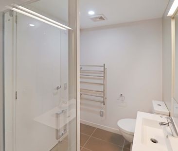 Superior Te Aro Apartment in the sought after Republic One Apartments - Photo 6