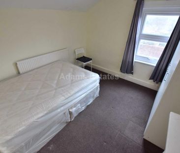 6 bedroom semi-detached house to rent - Photo 3