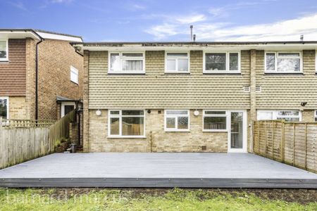 Rutherford Close - Photo 4