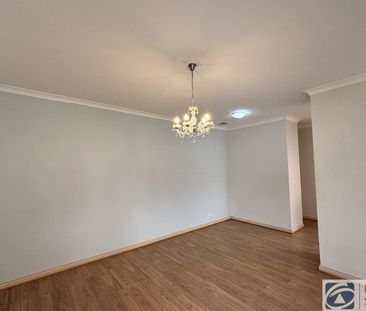 GORGEOUS EASY TO MAINTAIN VILLA CLOSE TO PERTH CBD - Photo 2