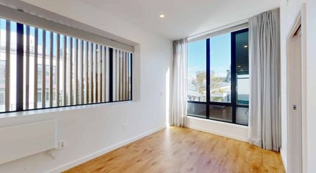 Modern Studio Living in the Heart of Wellington - Photo 4