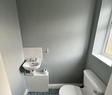 3 bedroom semi-detached house to rent - Photo 5