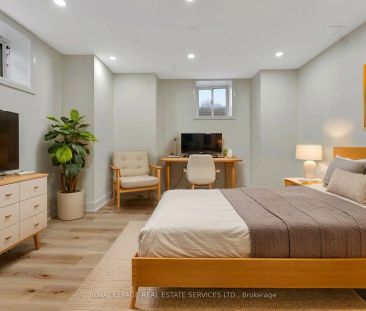 Detached Home For Lease | W9044225 - Photo 3