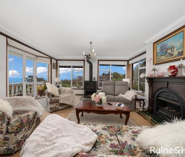 Grand Howrah Home. with incredible views. - Photo 1