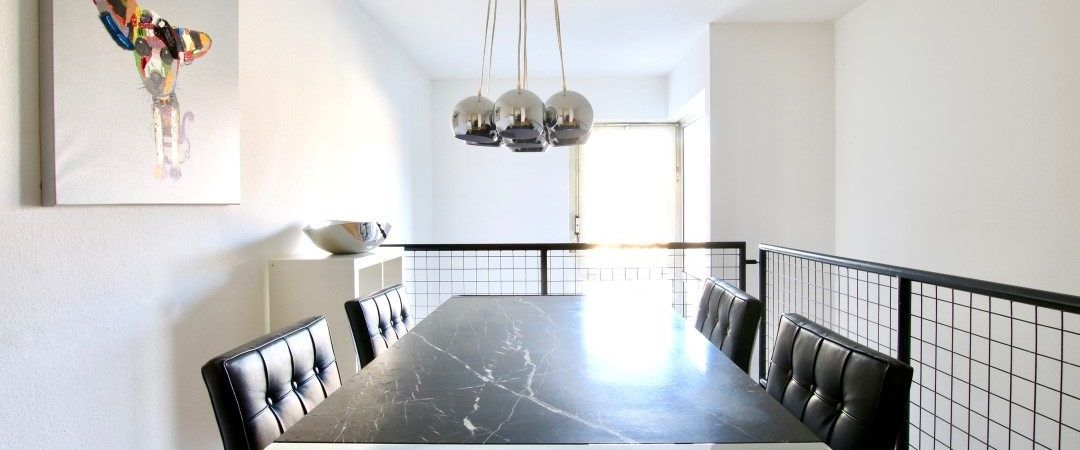 Geschmackvoll möblierte Maisonette mit Terrasse im Friesenviertel - Photo 1