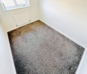 Oak Road, Blaina, ABERTILLERY - Photo 2