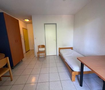 Location Appartement 1 pièce 18m² NIMES 30000 - Photo 3