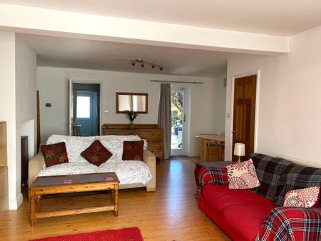 3 bedroom semi-detached house to rent - Photo 2