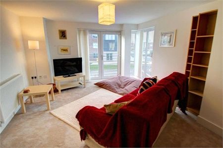 February Courtyard, North Side, Gateshead, NE8 2GG - Photo 2