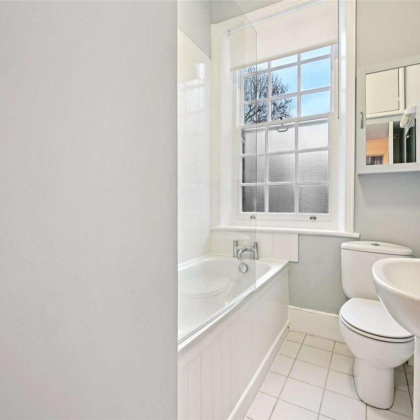 Charming period conversion in Bedford Park - Photo 1