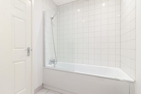 2 Bed Flat, Wellington Gardens, SE7 - Photo 5