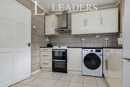 2 bedroom house to rent Hindhead Road, B14 - Photo 3