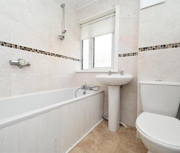 91 Knockleigh Drive, Carrickfergus, Greenisland, BT38 8UY - Photo 3