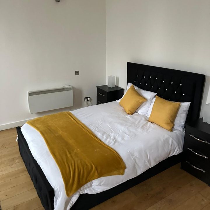 3 Bed Maisonette, Mile End Road, E3 - Photo 1