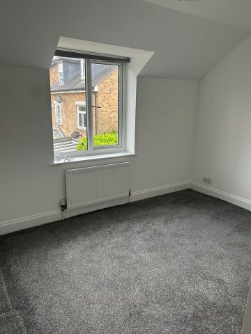 2 Bed End Terrace, Woodside Green, SE25 - Photo 3