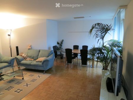 Wunderschöne Wohnung an der gemütlichen Rosenstrasse 22 in Degersheim. - Photo 2
