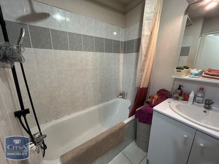 Location Appartement 2 pièces 47m² AGEN 47000 - Photo 4