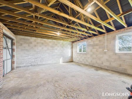 4 bedroom detached house to rent - Photo 4