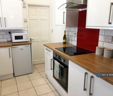 4 bedroom terraced house to rent - Photo 6