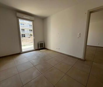 Location Appartement 2 pièces 45m² MONTEUX 84170 - Photo 2