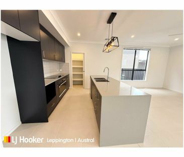 MODERN DOUBLE STOREY LIVING AT ITS FINEST - Photo 5