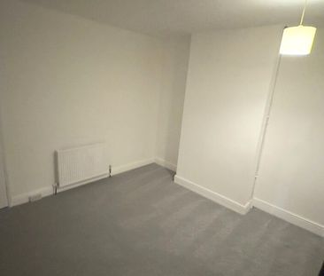 Flaxpiece Road, Clay Cross, Chesterfield, S45 9HB - Photo 4