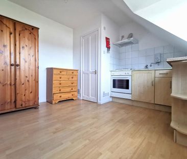 Studio to rent - Photo 3