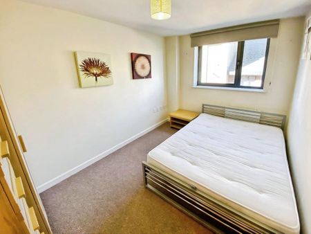 2 bedroom flat to rent - Photo 3