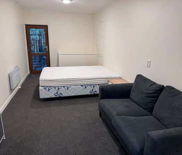 2 Bedroom Unit - Walking distance to town - Photo 1