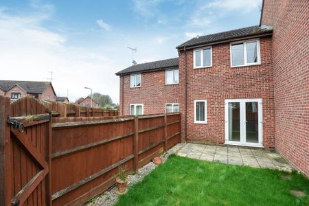 2 bedroom terraced house to rent - Photo 3