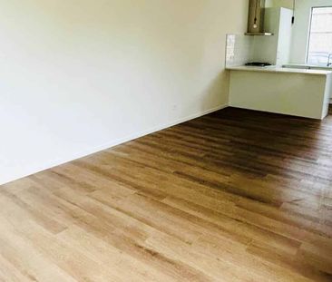 Located in the heart of Howick - Photo 4