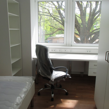 Hier findet ihr unser Angebot an verfügbaren Studierendenapartments im Studierendenwohnheim Franklin20, unweit Campus der TU Dresden - Photo 1